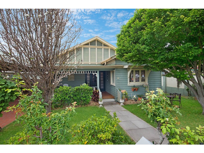 155 Albany Street, Point Frederick NSW 2250