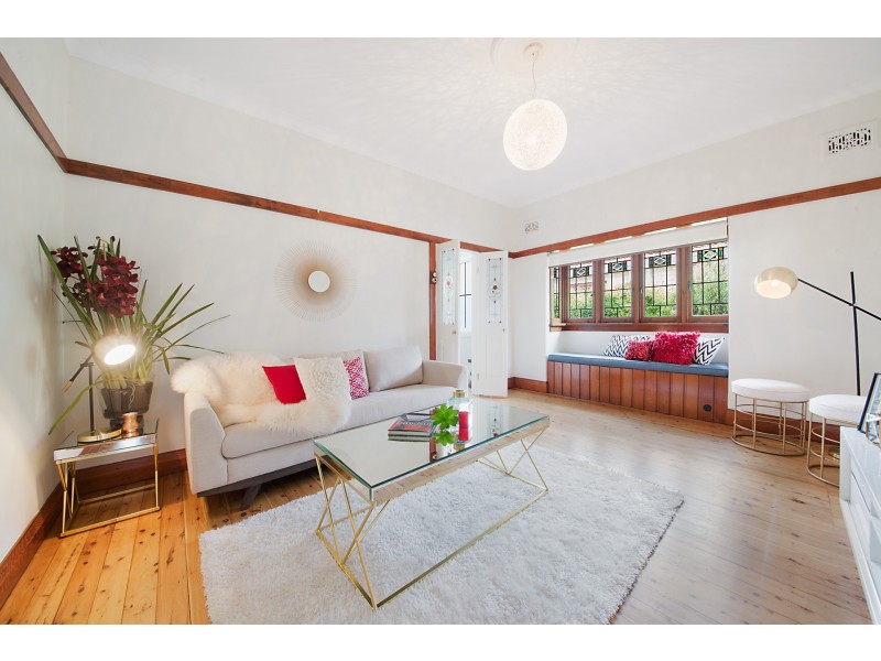 155 Albany Street, Point Frederick NSW 2250