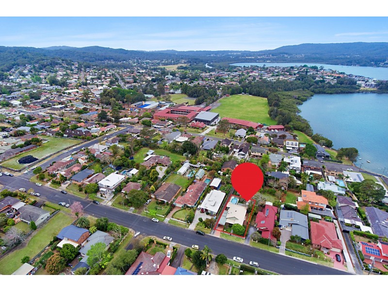 155 Albany Street, Point Frederick NSW 2250