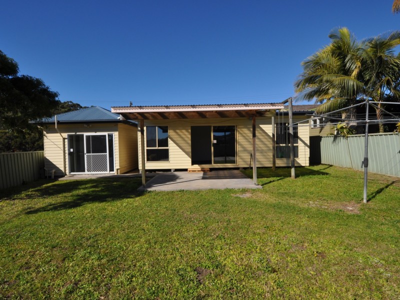 955 The Entrance Road, Forresters Beach NSW 2260