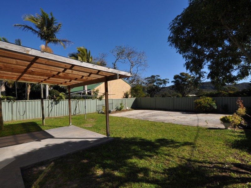 955 The Entrance Road, Forresters Beach NSW 2260