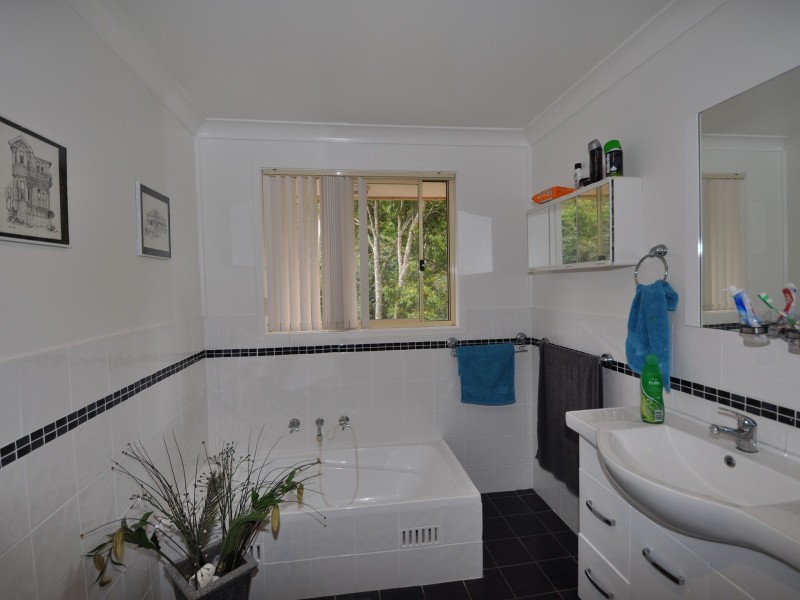 23/10-12 Albert Street, Ourimbah NSW 2258