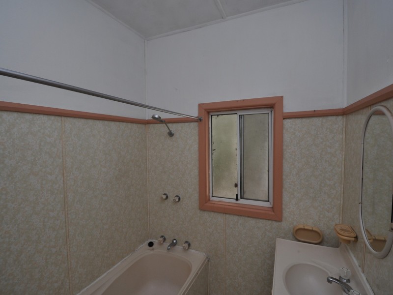 48 Hely Street, West Gosford NSW 2250