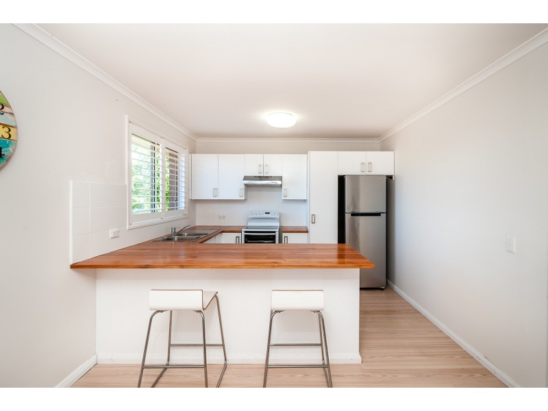 2/8 Melbourne Street, East Gosford NSW 2250