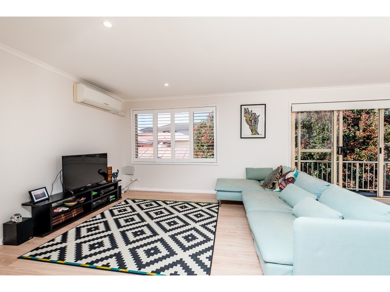 2/8 Melbourne Street, East Gosford NSW 2250