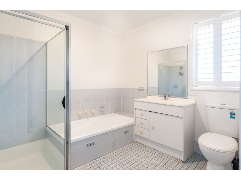 2/8 Melbourne Street, East Gosford NSW 2250