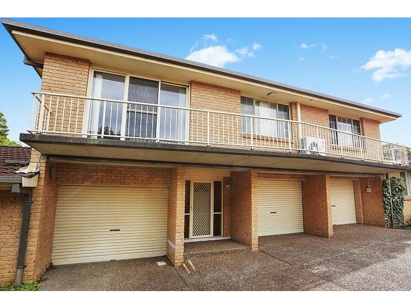 2/8 Melbourne Street, East Gosford NSW 2250