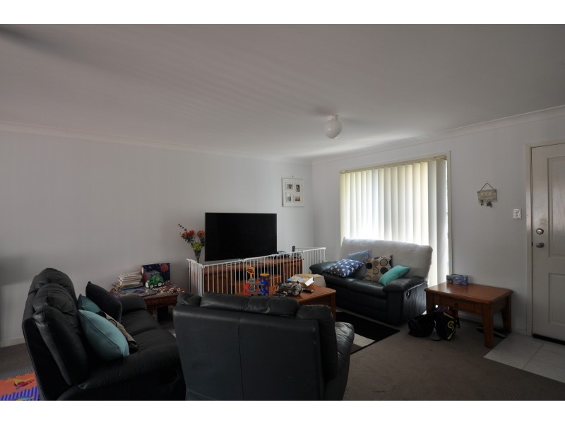 2/18 York Street, Point Frederick NSW 2250