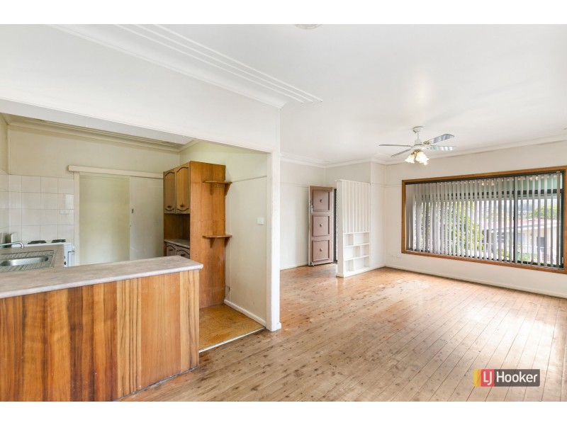 7 Day Street, Wyoming NSW 2250