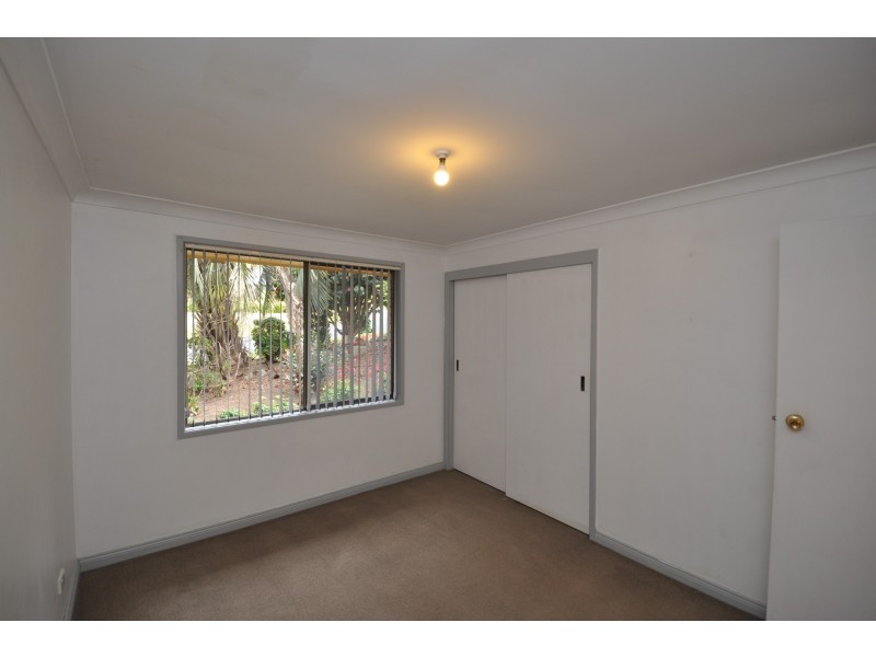 5 Fragar Avenue, Wyoming NSW 2250