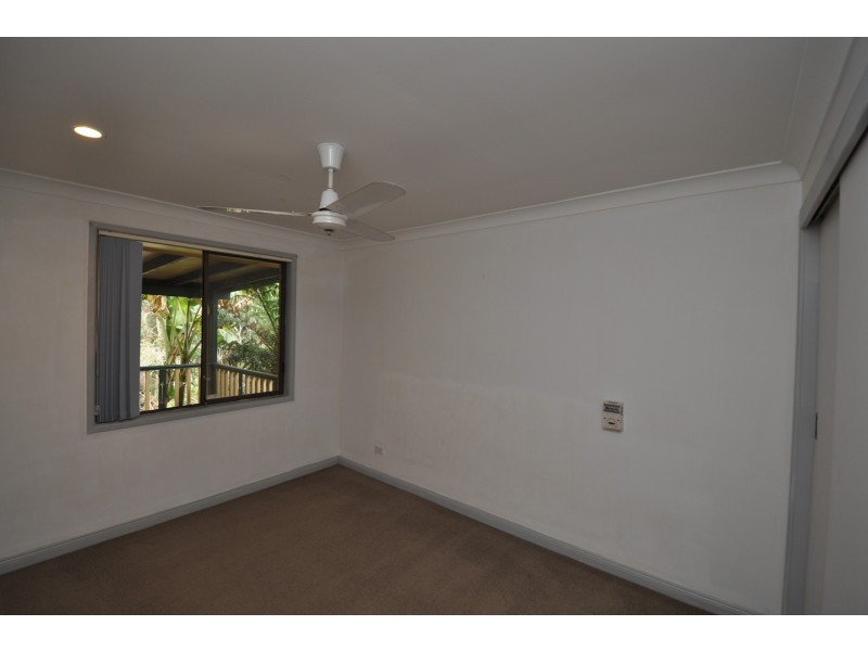 5 Fragar Avenue, Wyoming NSW 2250