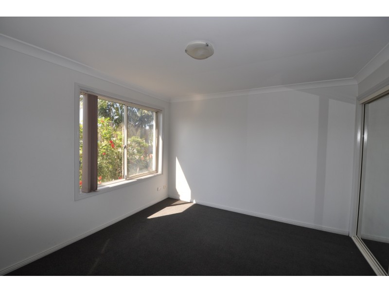 2/4 Parsons Road, Lisarow NSW 2250