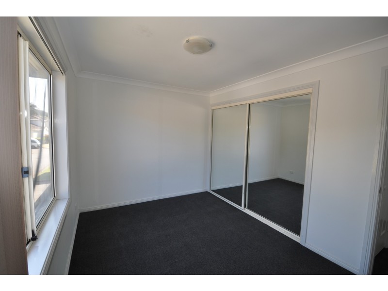 2/4 Parsons Road, Lisarow NSW 2250