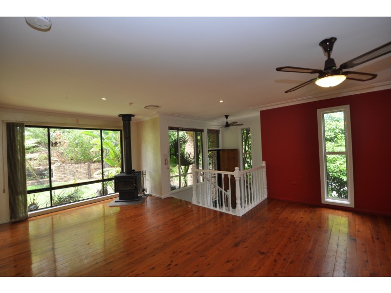 91 Chamberlain Road, Wyoming NSW 2250