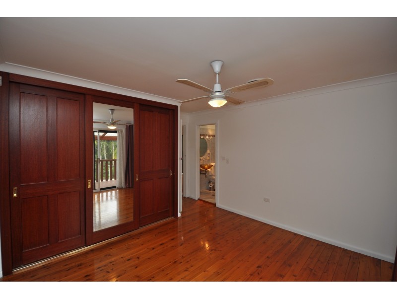 91 Chamberlain Road, Wyoming NSW 2250