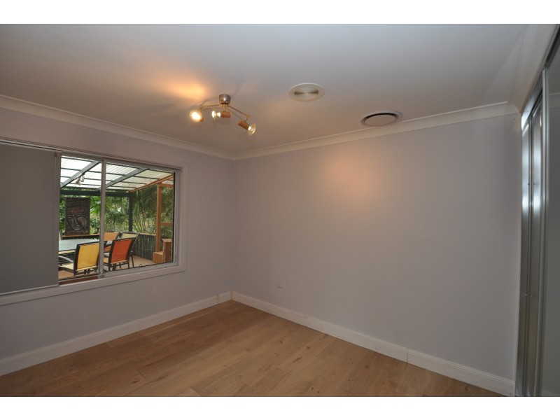 91 Chamberlain Road, Wyoming NSW 2250