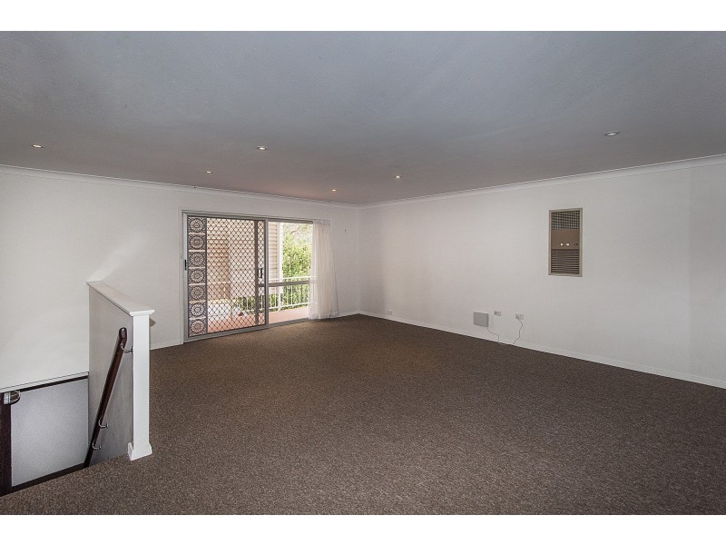 5 Beaumont Avenue, Wyoming NSW 2250