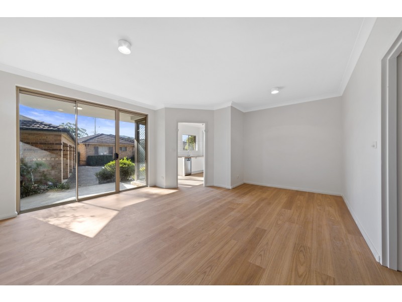 7/12-20 Kinarra Avenue, Wyoming NSW 2250