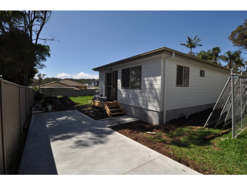 36A Germaine Avenue, Bateau Bay NSW 2261