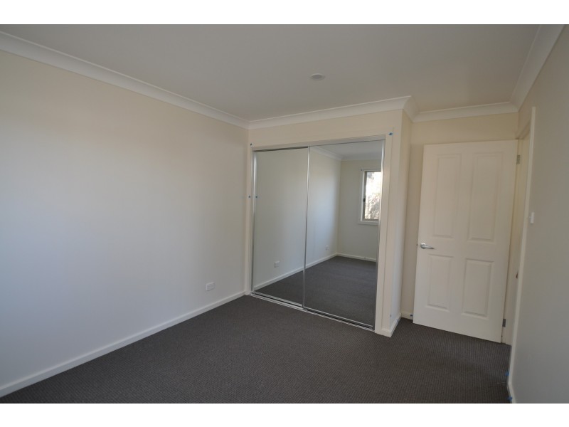 36A Germaine Avenue, Bateau Bay NSW 2261