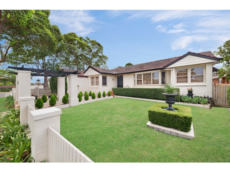 5 Dunn Street, Point Frederick NSW 2250