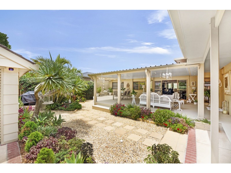 5 Dunn Street, Point Frederick NSW 2250