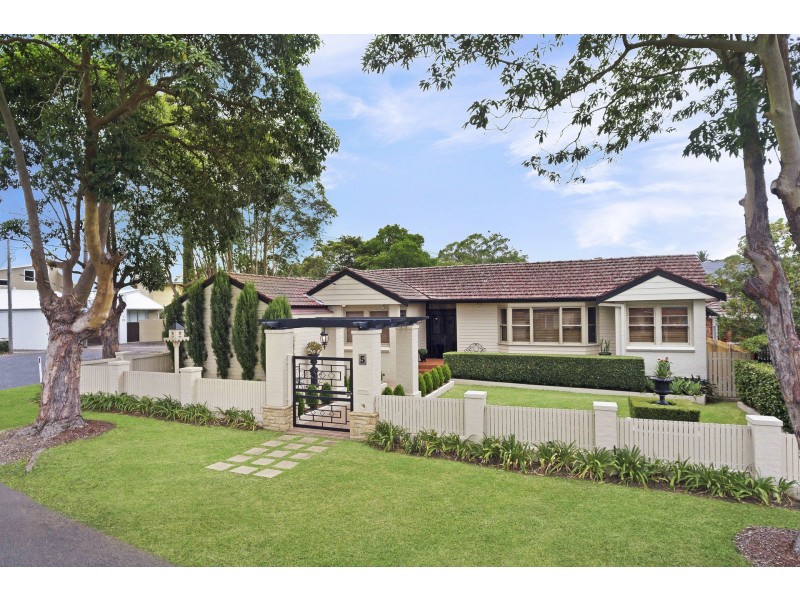 5 Dunn Street, Point Frederick NSW 2250