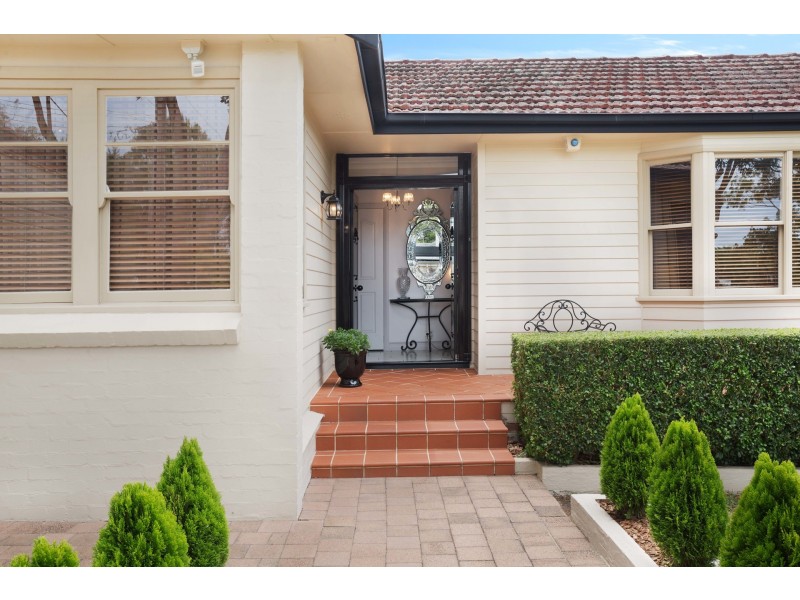 5 Dunn Street, Point Frederick NSW 2250