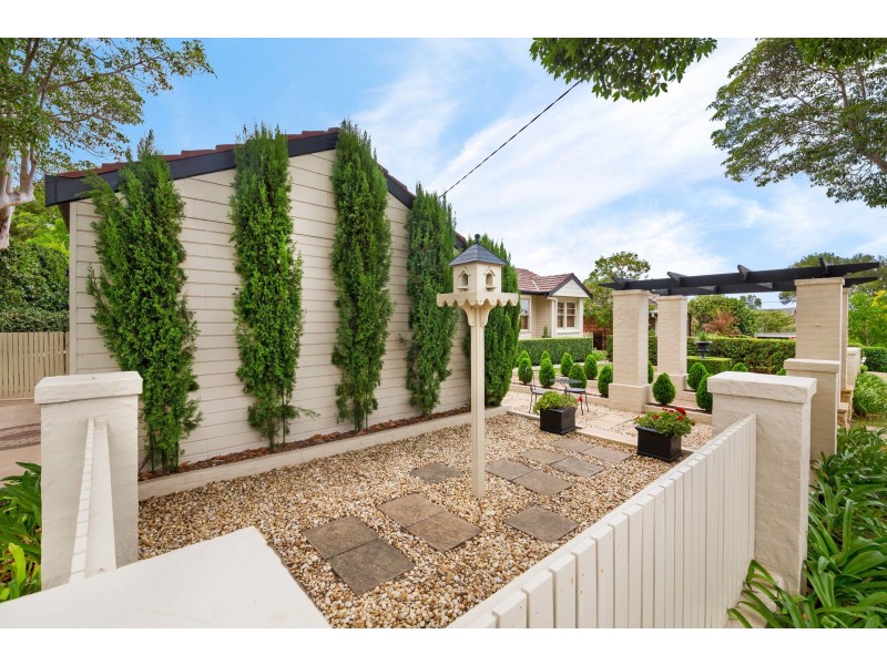 5 Dunn Street, Point Frederick NSW 2250