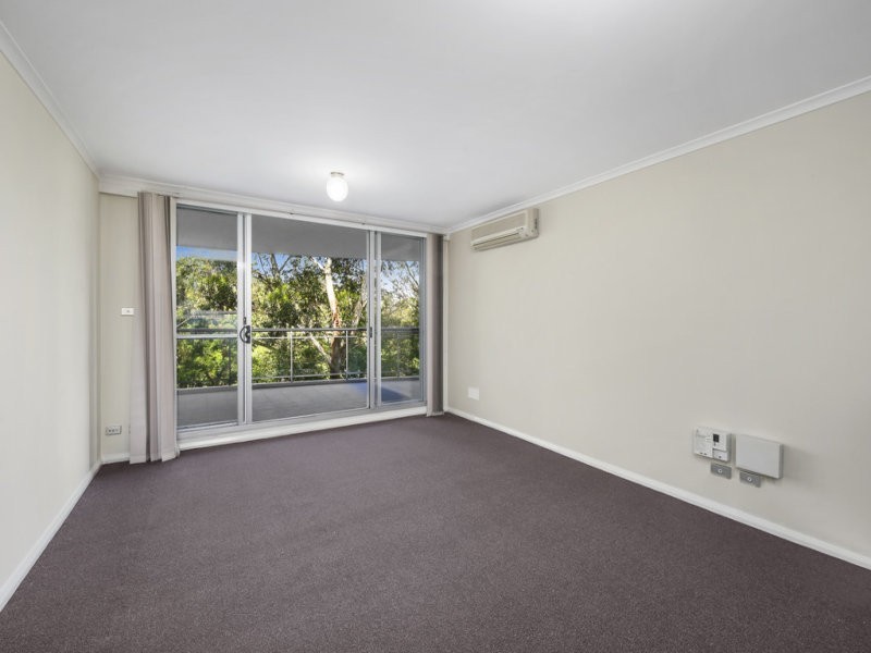 302/80 John Whiteway Drive, Gosford NSW 2250