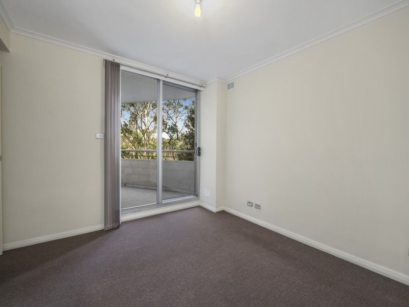 302/80 John Whiteway Drive, Gosford NSW 2250