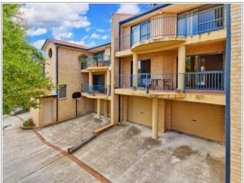17/29 Central Coast Highway, Gosford NSW 2250