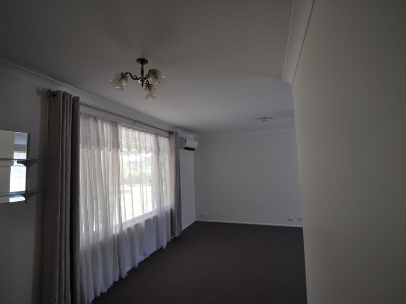 11 Bottlebrush Close, Wyoming NSW 2250