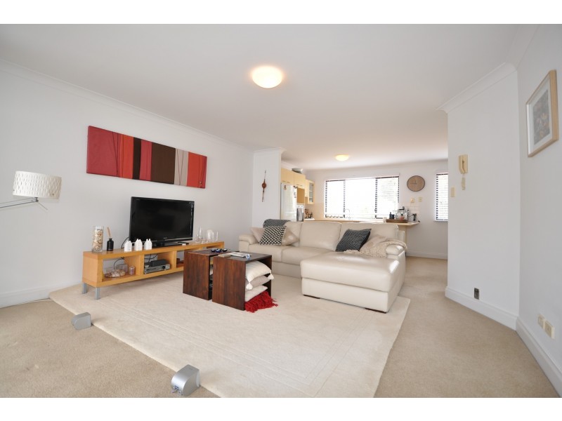 4/4 Broadview Avenue, Gosford NSW 2250