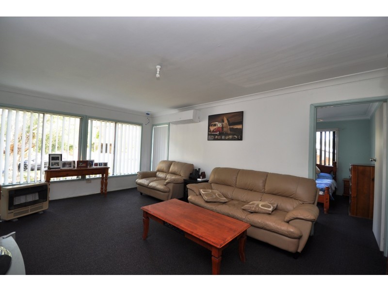 33 Barree Avenue, Narara NSW 2250