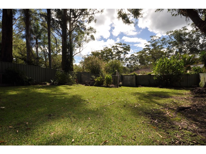 33 Barree Avenue, Narara NSW 2250