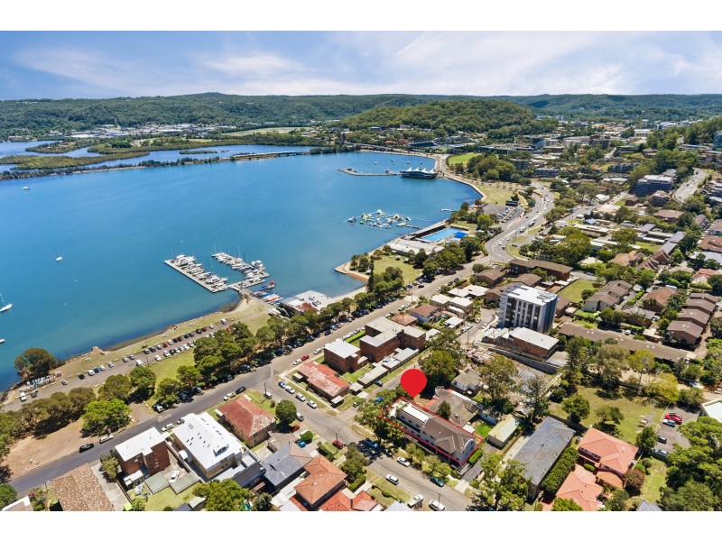 1/1 Lynn Avenue, Point Frederick NSW 2250