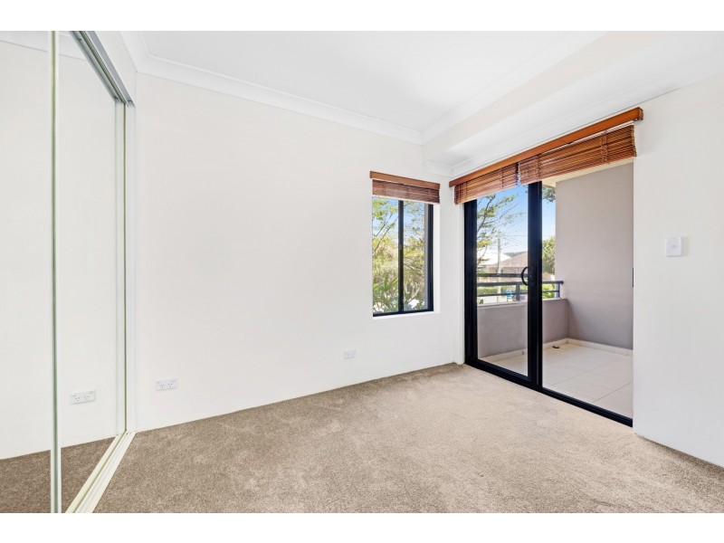 1/1 Lynn Avenue, Point Frederick NSW 2250