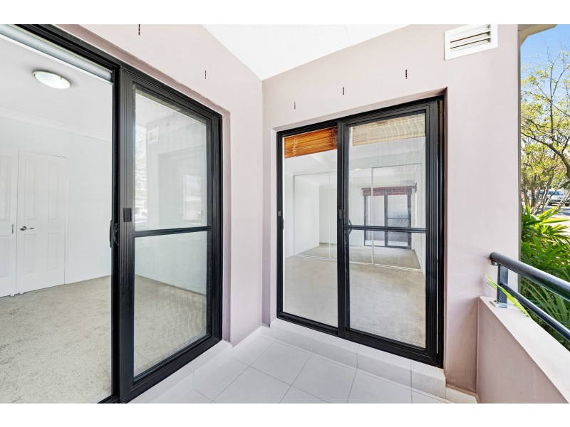 1/1 Lynn Avenue, Point Frederick NSW 2250