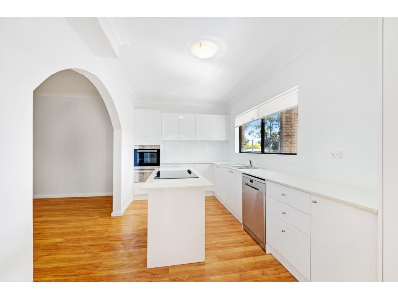 181 Avoca Drive, Green Point NSW 2251