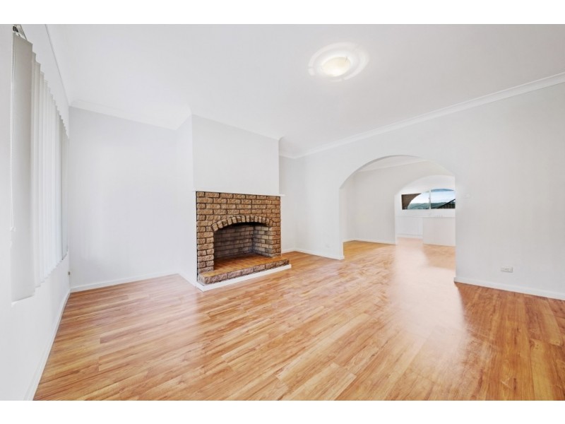 181 Avoca Drive, Green Point NSW 2251