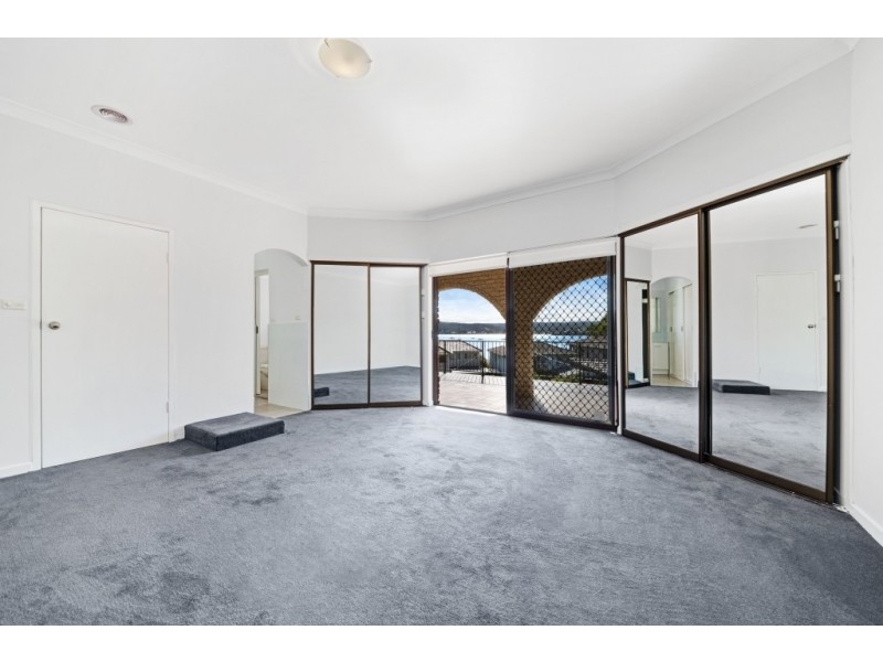 181 Avoca Drive, Green Point NSW 2251