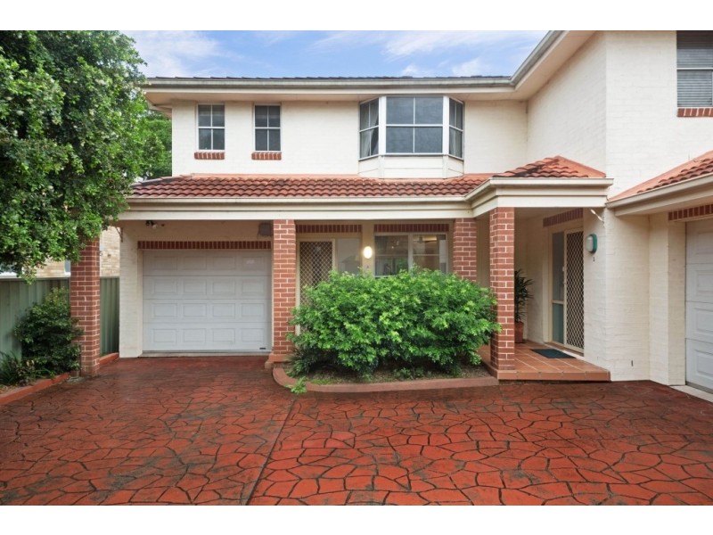 2/4 Duke Street, Point Frederick NSW 2250