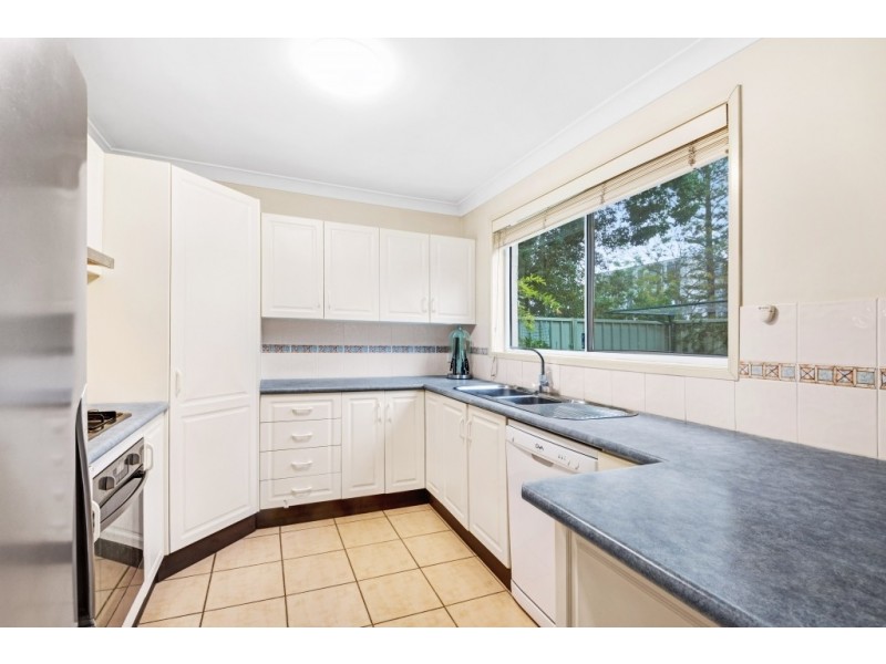 2/4 Duke Street, Point Frederick NSW 2250