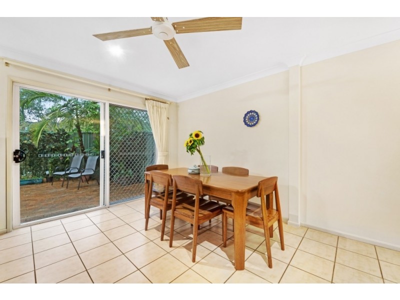 2/4 Duke Street, Point Frederick NSW 2250