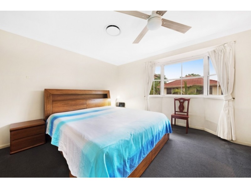 2/4 Duke Street, Point Frederick NSW 2250