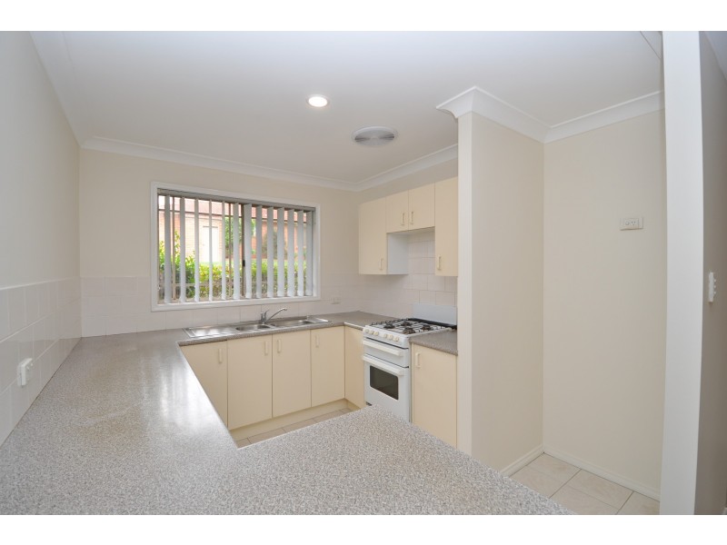 8/33 Newling Street, Lisarow NSW 2250