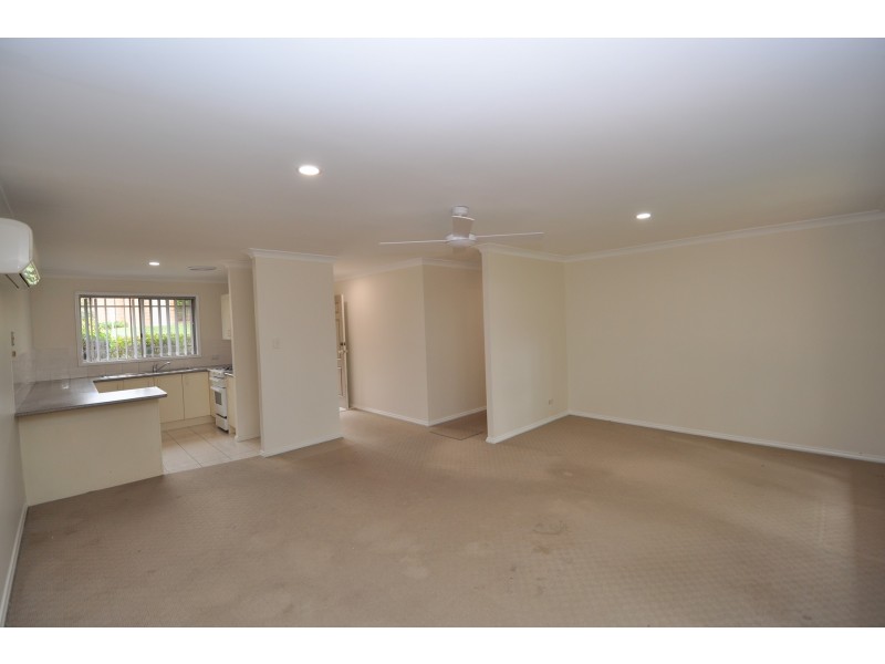 8/33 Newling Street, Lisarow NSW 2250
