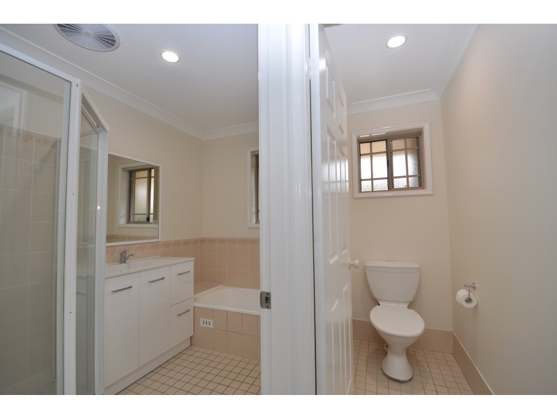 8/33 Newling Street, Lisarow NSW 2250