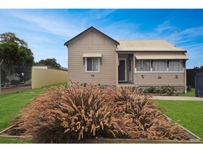14 Faunce Street, West Gosford NSW 2250